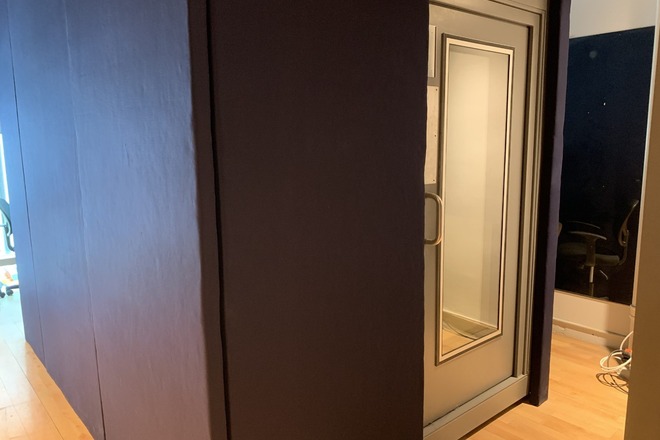 Podcast Studios available