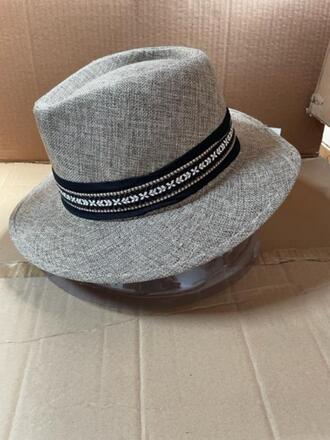 24 Fashion Hats Mix