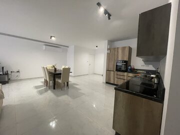 Looking for a room: Private room 