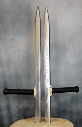 Hellboy Bladed Tonfa - Karl Ruprecht Kroenen