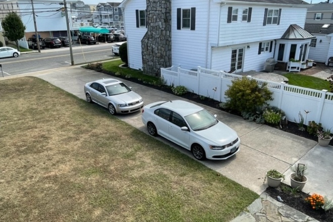 Wildwood Crest NJ, Great Parking. One Block From Beach. 