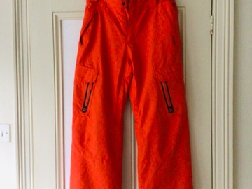 Winter sports: Bright orange ski pants size S