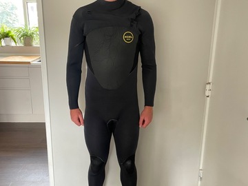 Hiring Out (per day): Excel 5mm suit (XL)