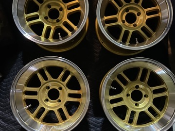 Selling: Atara racings wheels 15s 