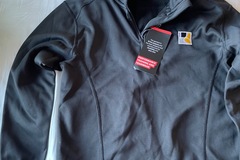 Selling With Online Payment: 3/4 sleeve PE top 26-28 in chest, new with tags
