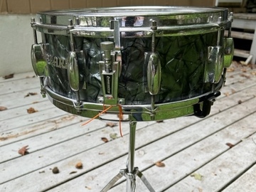 Selling with online payment: Late 60's/Early70's Pearl Player's Grade Snare