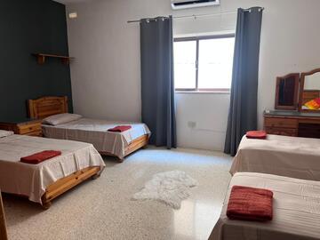 Rooms for rent: Shared room with shared bathroom in St. Julian's