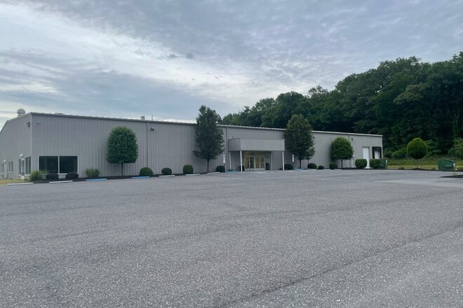 Bangor PA, Paved Outdoor Parking -Trailer/Large Vehicle 
