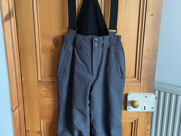 Winter sports: Grey child's Jacket Age 11-12