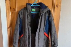 Winter sports: Grey child's Jacket Age 11-12