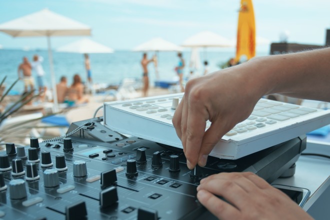 Serapo beach party!
