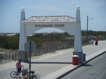Daily Rentals: Wildwood Crest NJ, Great Parking. One Block From Beach. 