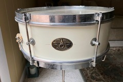 Discussion: 1957 Rogers Banner Model #3812, 5x14 snare drum