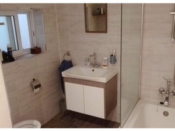 Rooms for rent: Private Town House