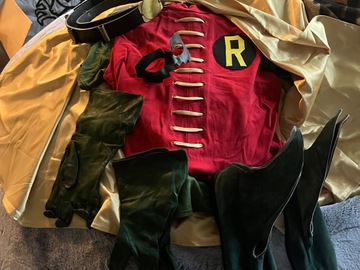 Selling with online payment: Authentic Batman’s Robin