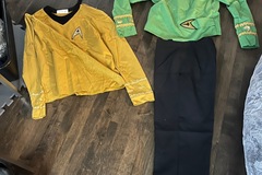 Selling with online payment: Authentic Star Trek companion costumes 