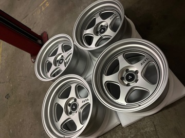 Selling: 18x10.5 -25 Aura forged Akane 1700 obo