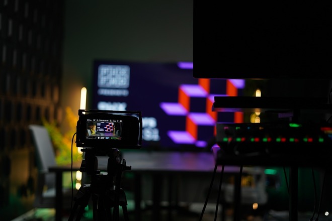 Premier Podcast Studio: VIP Treatment Custom Sets Expert Guidance