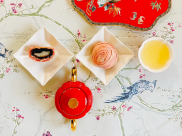 Selling: Oriental Beauty Oolong Tea & Mochi Pastry