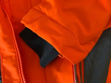 Winter sports: O’Neill orange men’s ski jacket XL