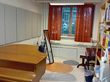 Coworking space: Harjoitustilaa soittajalle/laulajalle (Pitäjänmäki) 