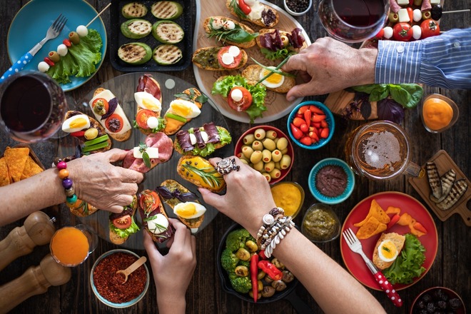 "Cena Toscana: Gusta l'Autentica Italia a Tavola!"