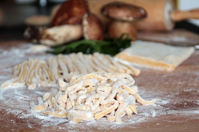 "Cena Toscana: Gusta l'Autentica Italia a Tavola!"