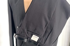 Comprar ahora: Lot of 10 NWT PRONTI Collarless Suits Black 