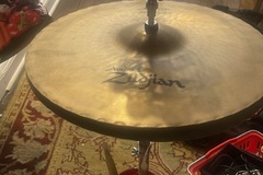 Selling with online payment: Ultimate Zildjian HiHat set 2 18” concert stage mastersounds