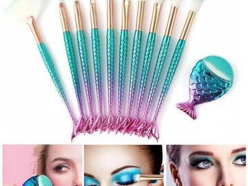 Buy Now: 100 Pcs Mermaid Gradient Blue Ribbon Fan Makeup Brush