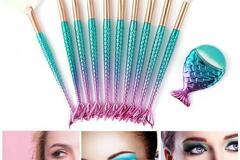 Comprar ahora: 100 Pcs Mermaid Gradient Blue Ribbon Fan Makeup Brush