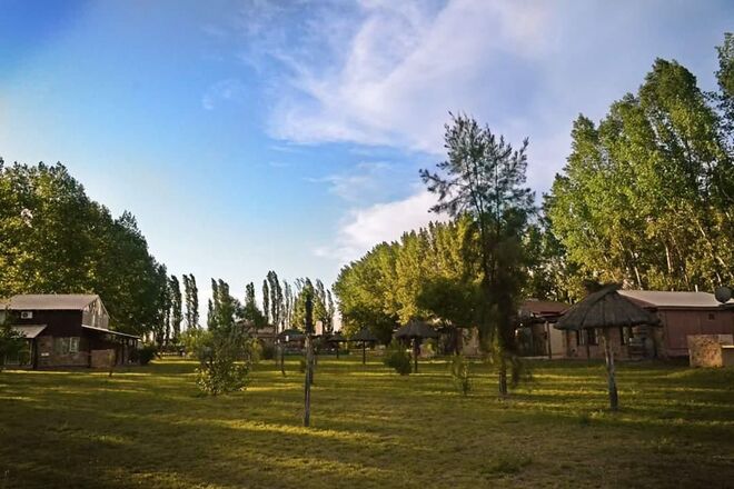 Experiencia de Asado en nuestra Finca con Cabañas y Piscinas 