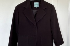 Selling: Black suit jacket 