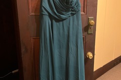 Selling: Oleg Cassini dress 