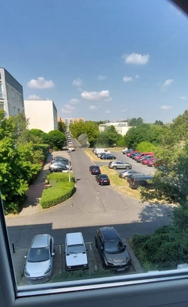 80qm 4-Zimmer-Wohnung bezugsfrei in Berlin-Hellersdorf