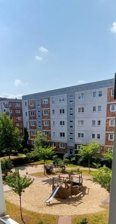 80qm 4-Zimmer-Wohnung bezugsfrei in Berlin-Hellersdorf