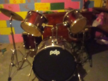 Selling with online payment: Pdp junior drum set 