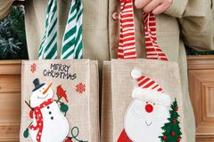 Buy Now: 50pcs Christmas hand gift bag burlap candy bag