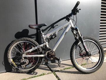 verkaufen: Scott full suspension bike 9 speed Mountainbike 