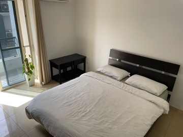 Rooms for rent: Central Shortlet Room Gzira, double bed, own balcony 