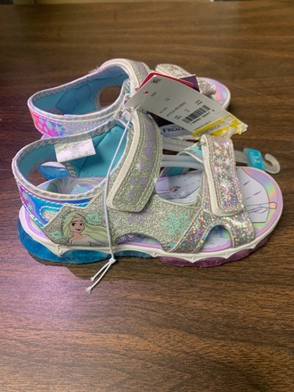 Boys & Girls Shoes - 100 Pairs (Assorted Size)