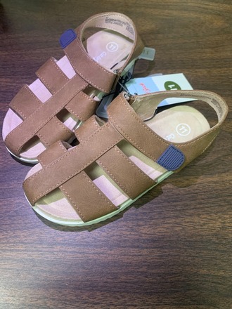 Boys & Girls Shoes - 100 Pairs (Assorted Size)