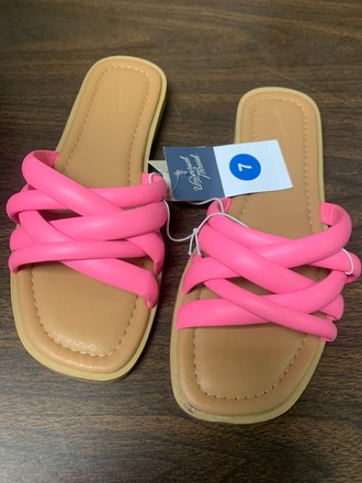 Boys & Girls Shoes - 100 Pairs (Assorted Size)