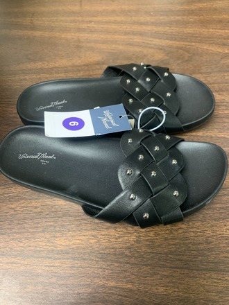Boys & Girls Shoes - 100 Pairs (Assorted Size)