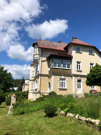 Luxusvilla 4 Wohnungen 600qm Wfl. Marienbad Tschechien 2500qm Gru