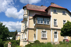 property to swap: Luxusvilla 4 Wohnungen 600qm Wfl. Marienbad Tschechien 2500qm Gru