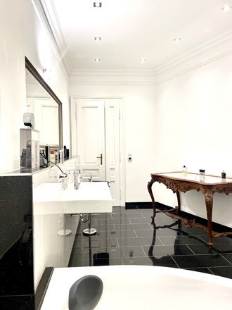 Luxusvilla 4 Wohnungen 600qm Wfl. Marienbad Tschechien 2500qm Gru