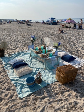 Picnic Up to 4 Guests (1 Table)