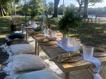 Offering with non-refundable deposit : Picnic Up to 8 Guests (2 Tables)