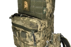 Виробники: Штурмовий рюкзак 5-7л.,з моллє+ плечові знімні рюкзачні лямками 